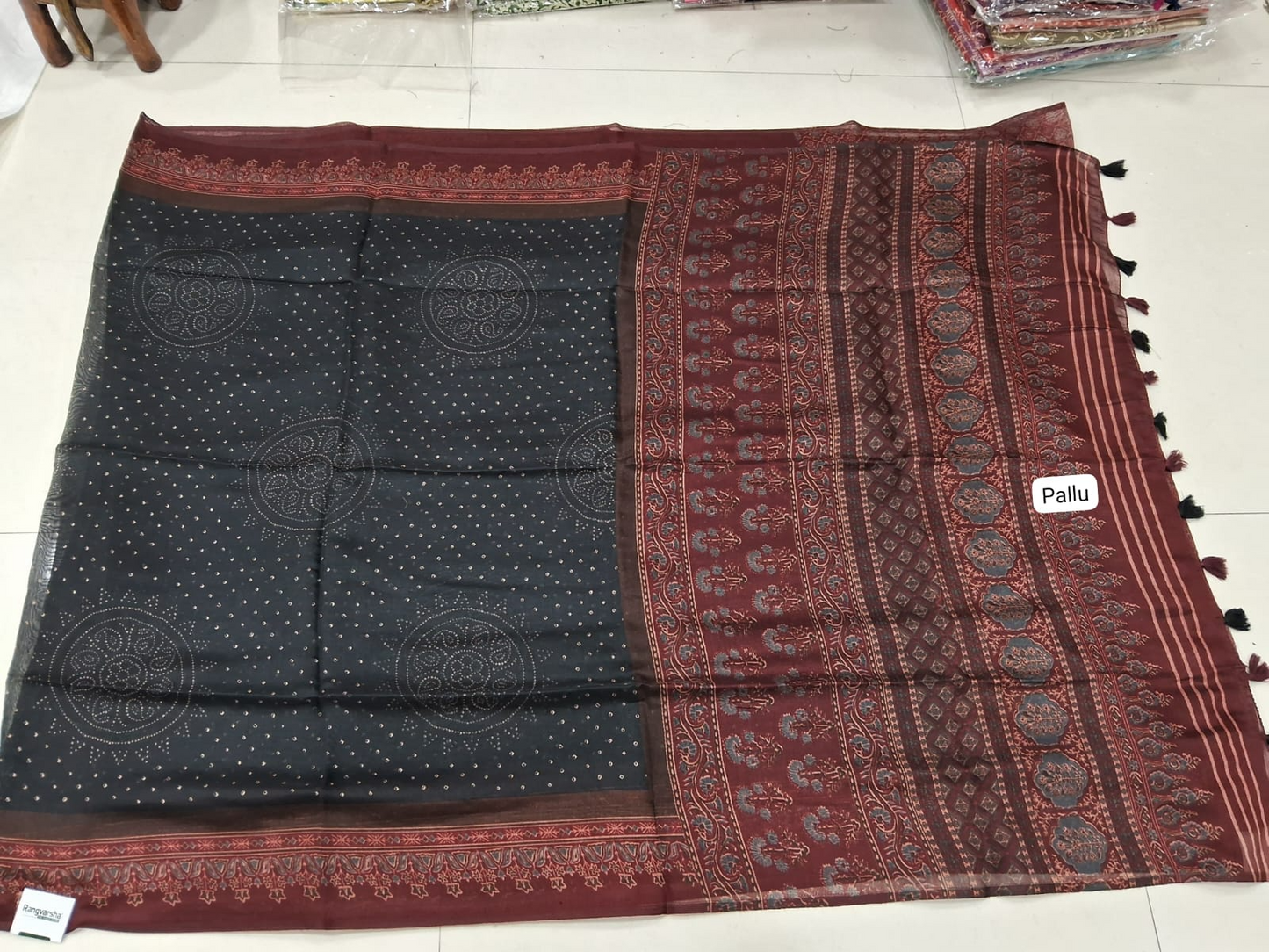 Black Semi Tussar Saree Pallu