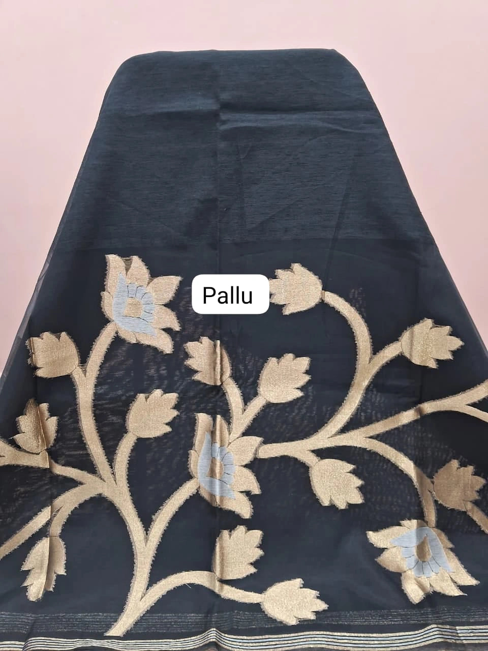 Black Plain Semi Tussar Saree Pallu