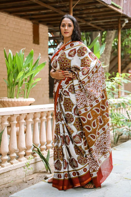 Off white mulmul Zari cotton saree
