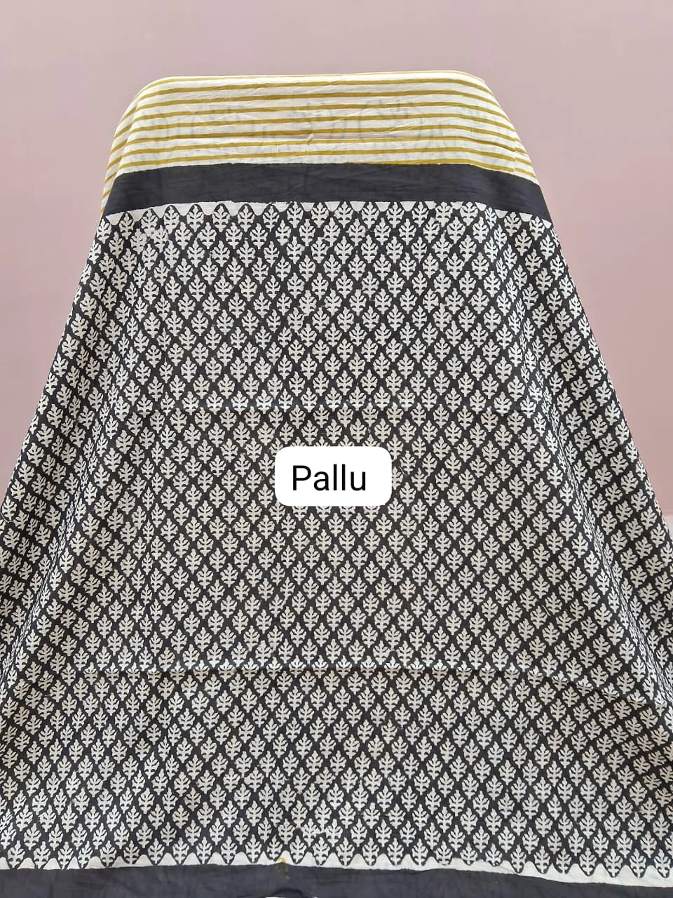 Handwoven Cream Mulmul Zari Cotton Saree Pallu