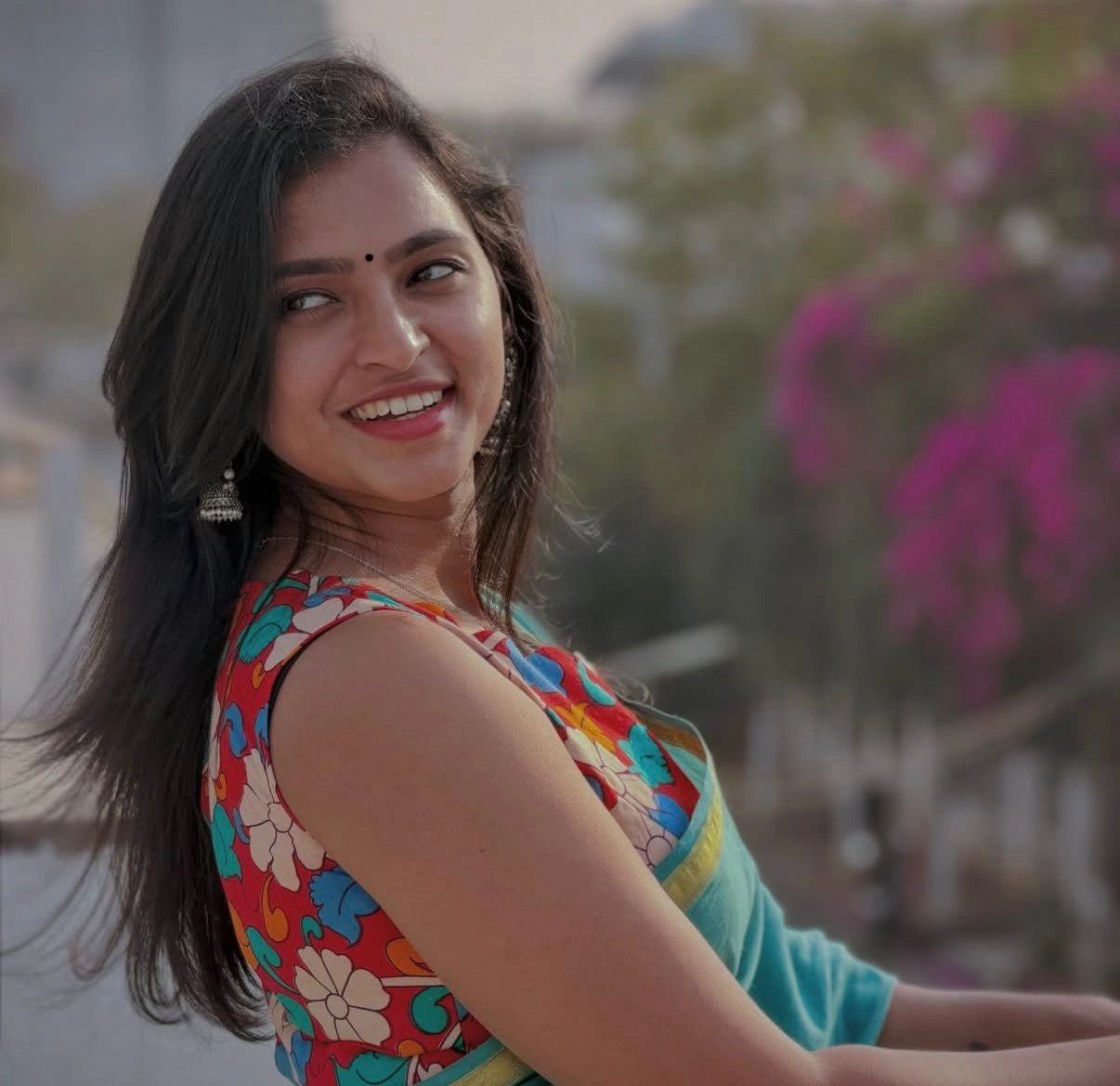 Teal Blue Plain Mulmul Zari Cotton Saree 2