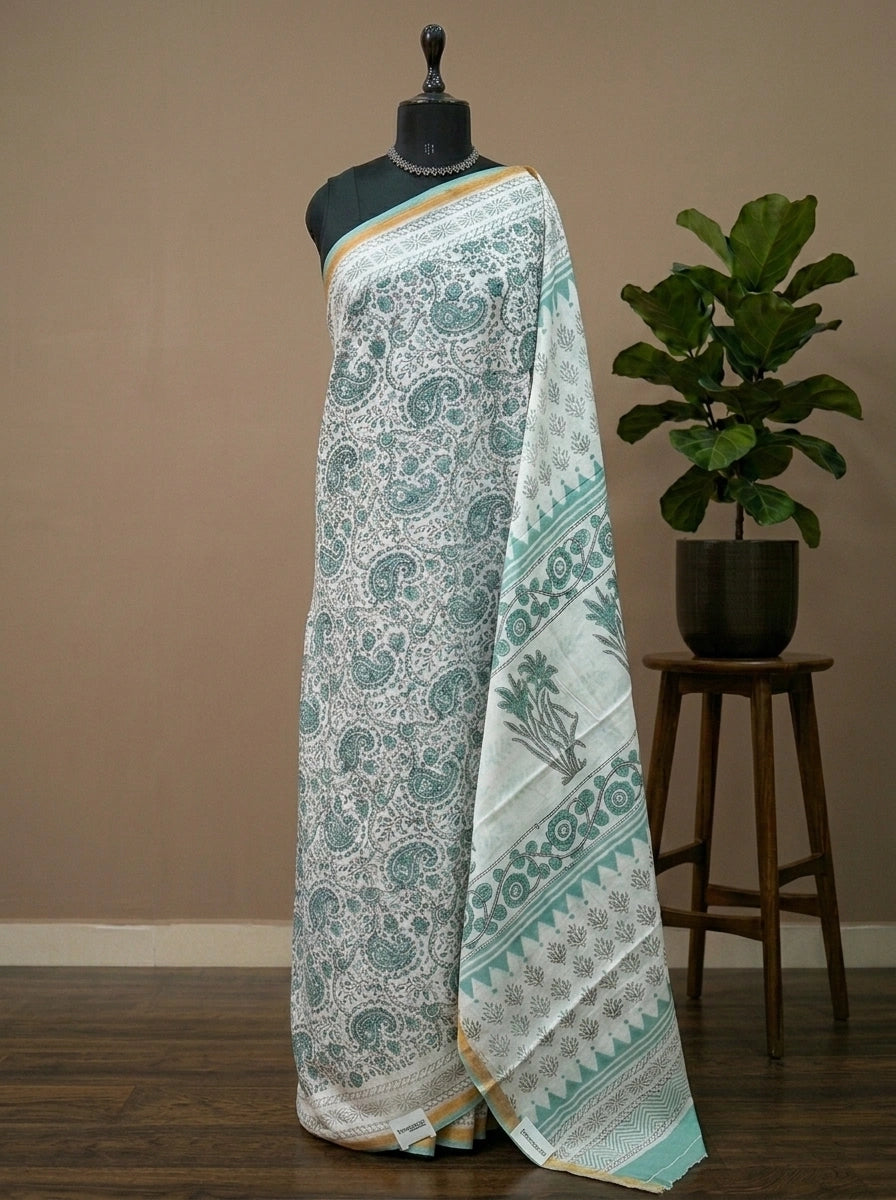 Handwoven White Mulmul Zari Cotton Saree