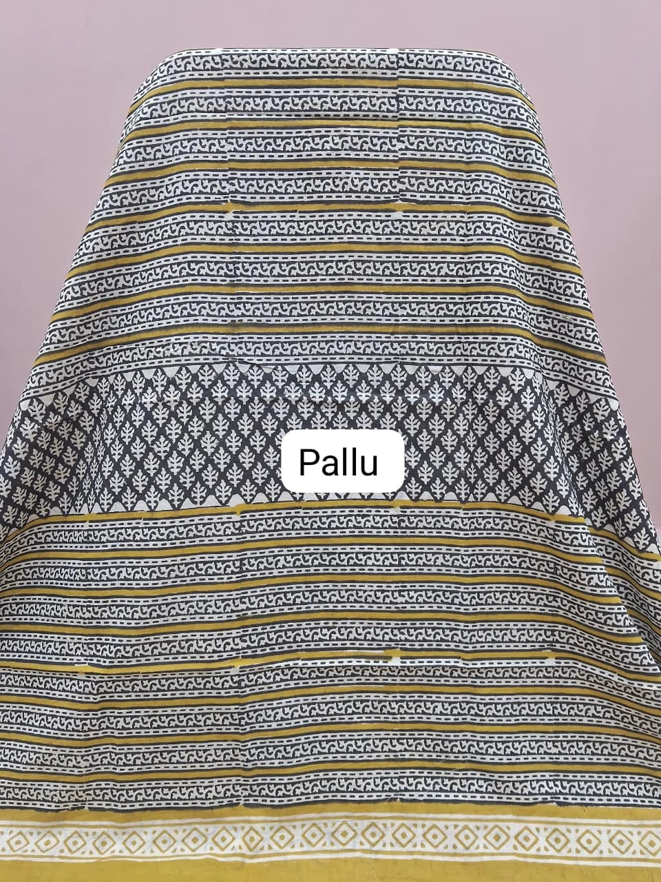 Cream mulmul zari cotton saree pallu