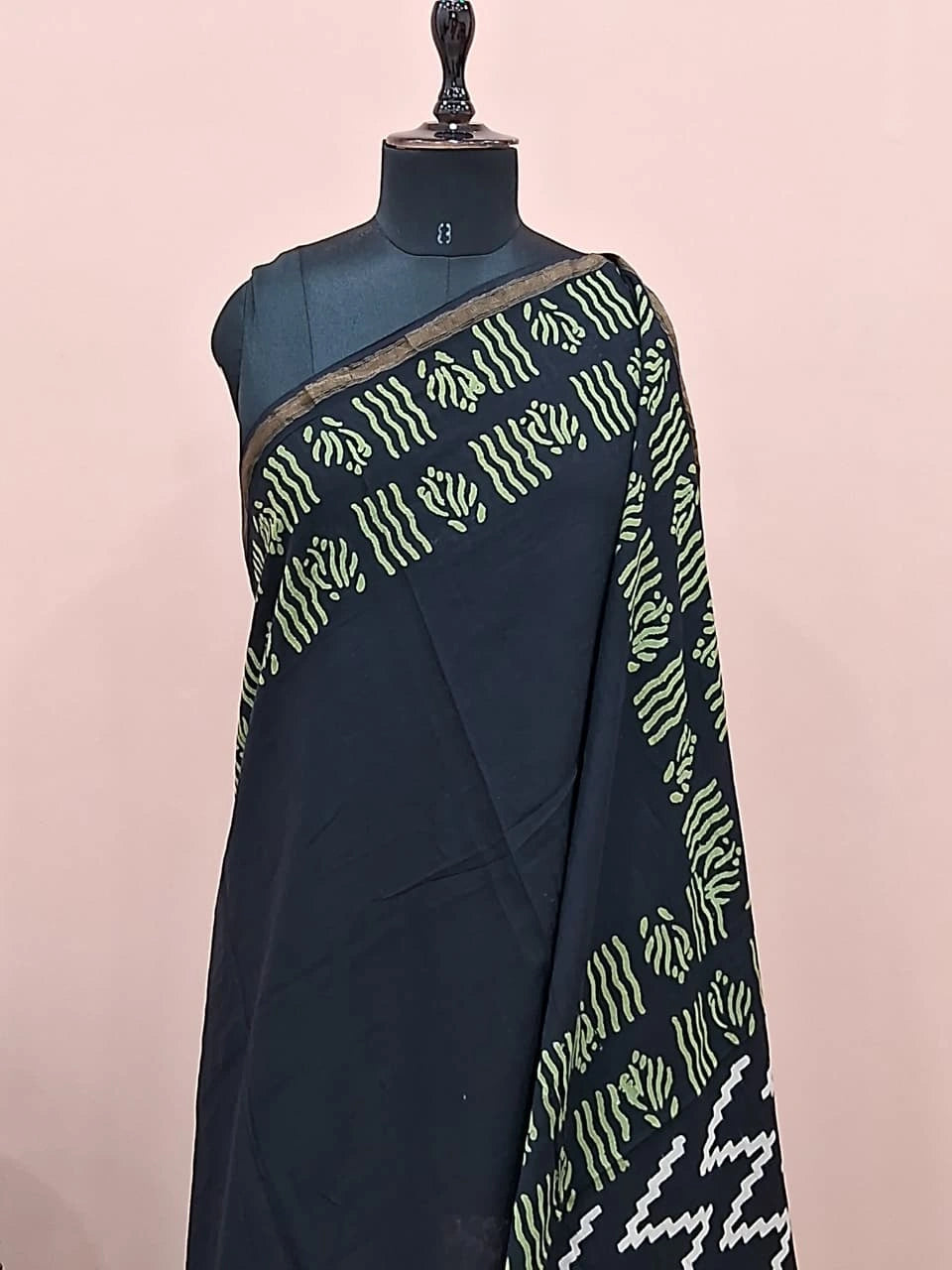 Black mulmul zari cotton saree 1
