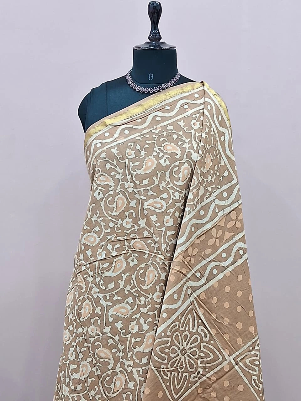 Brown Mulmul Zari Cotton Saree 1