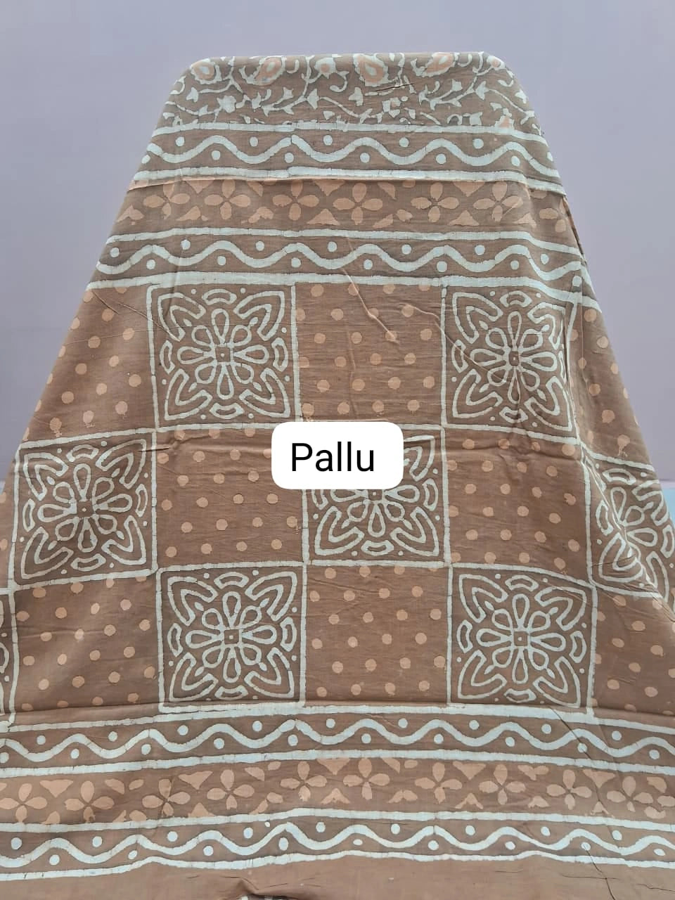 Brown Mulmul Zari Cotton Saree pallu