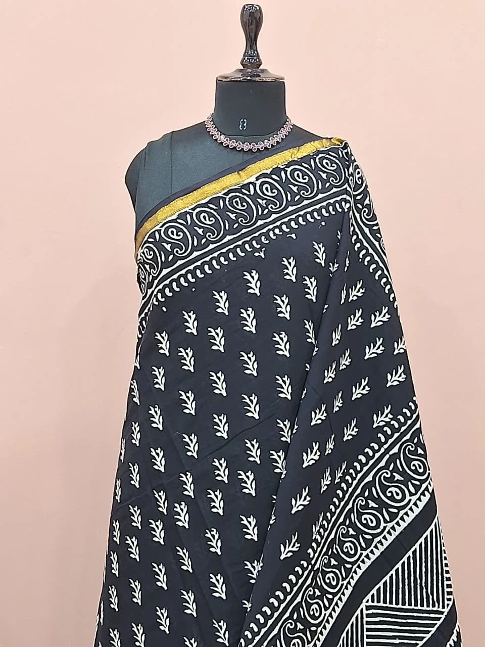 Black mulmul zari cotton saree 1