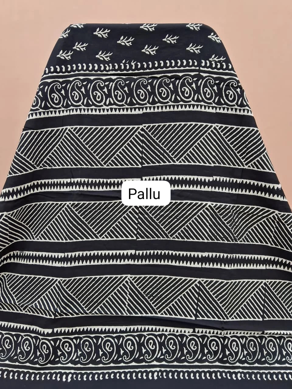 Black mulmul zari cotton saree pallu
