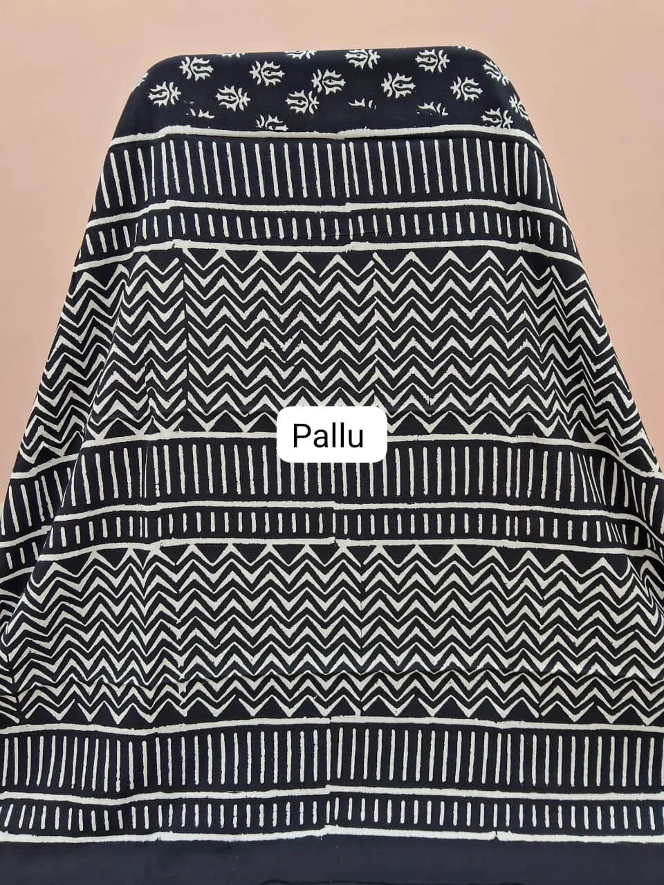Black mulmul zari cotton saree pallu