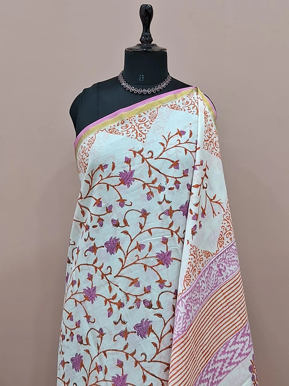 White mulmul zari cotton saree 1