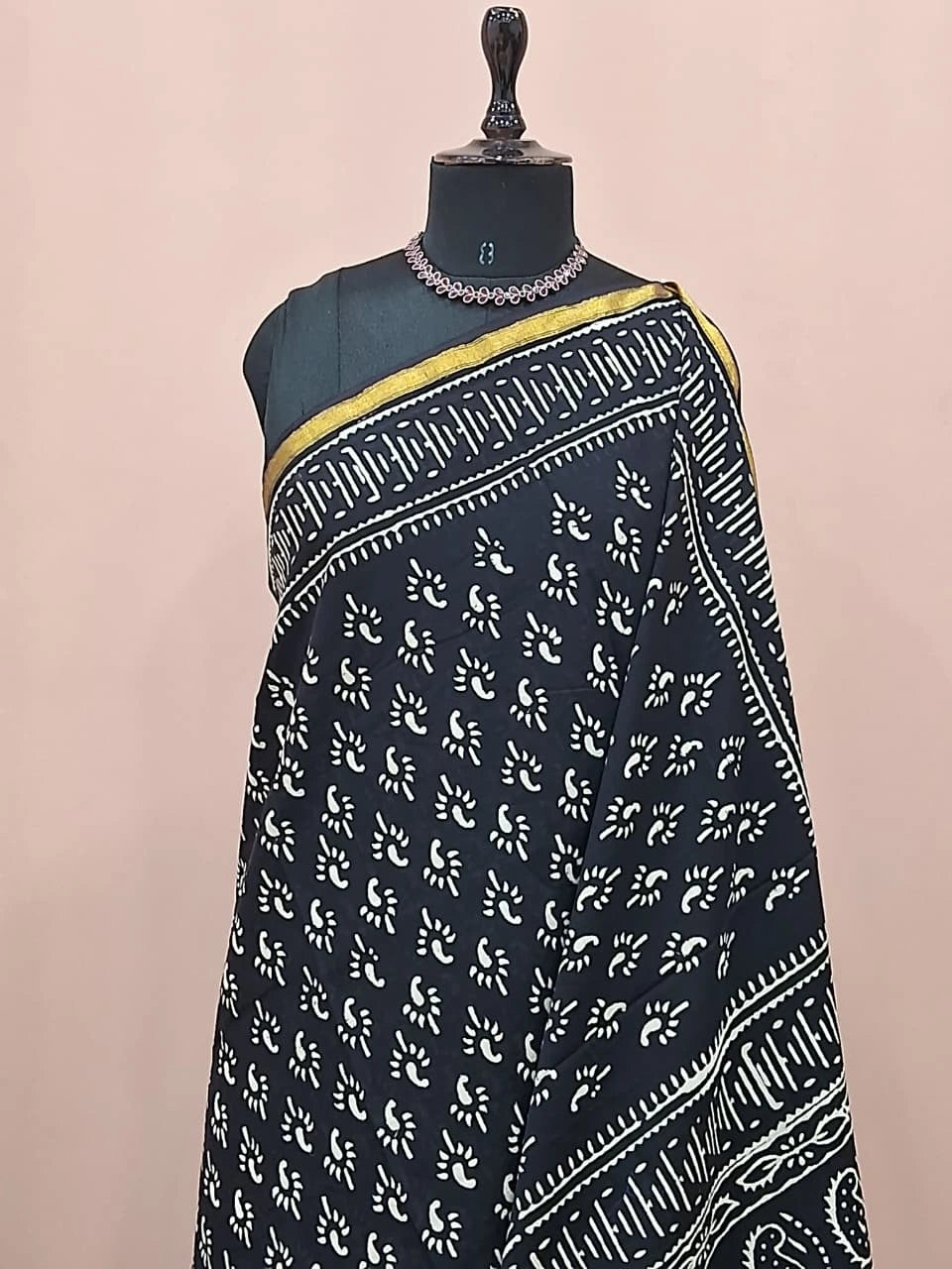A timeless pure black mulmul zari cotton saree 1