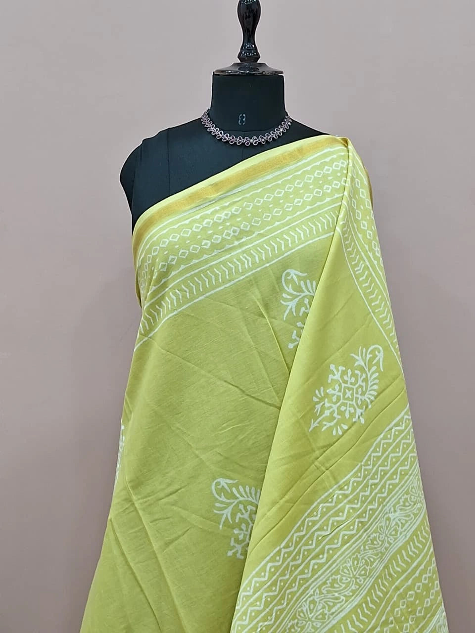 Light yellow mulmul zari cotton saree 1