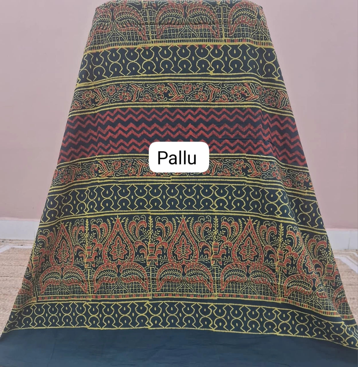 Bottle Green Mulmul Zari Cotton Saree Pallu