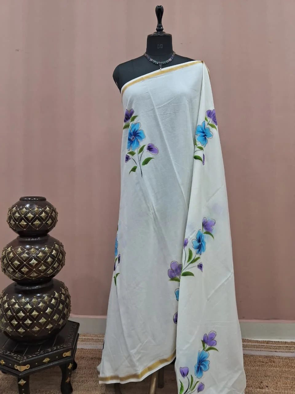 White Pure Mulmul Zari Cotton Saree